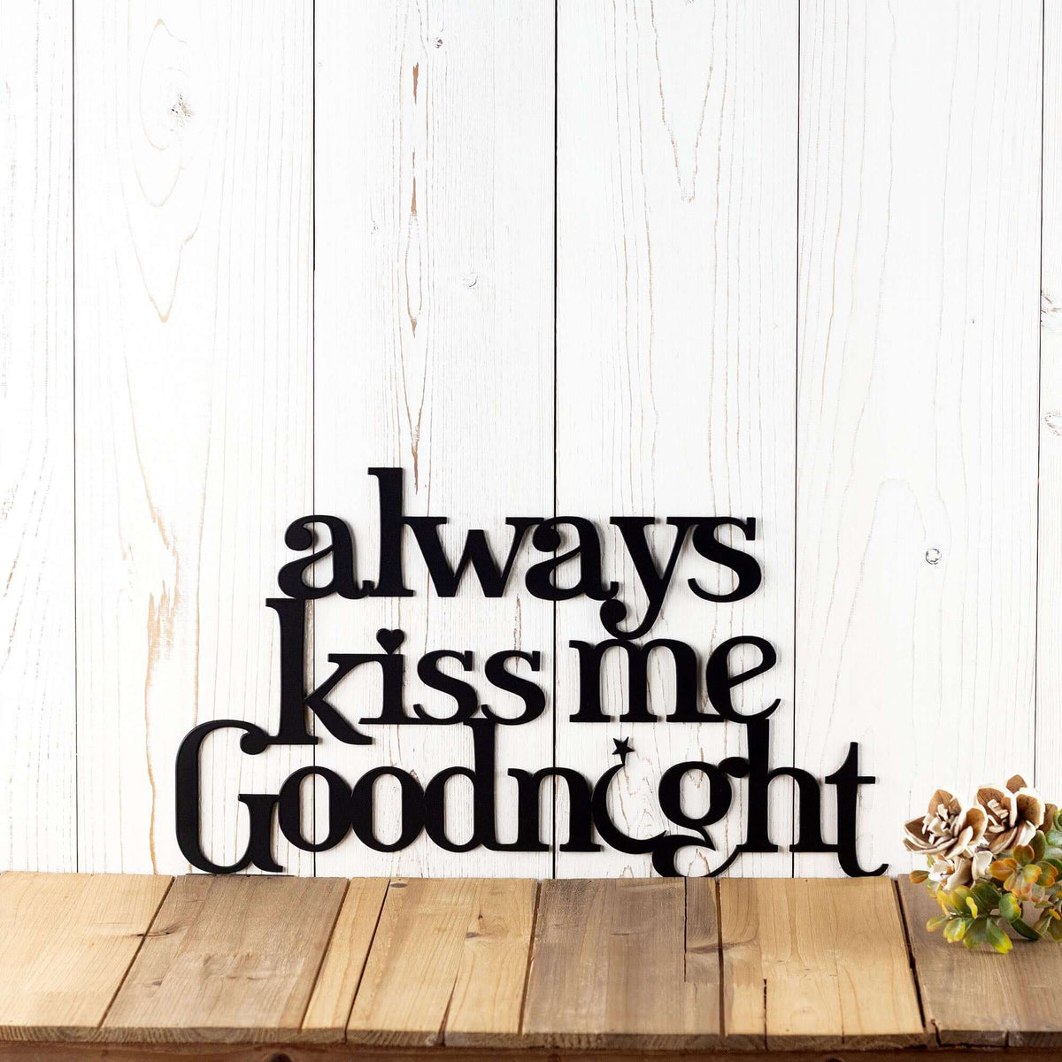 Décal Mural 24 Cœurs "Always Kiss Me Goodnight" - Autocollant Vinyle Noir - Marque WallPressions - Neuf, Parfait Pour Chambre Ou Anniversaire